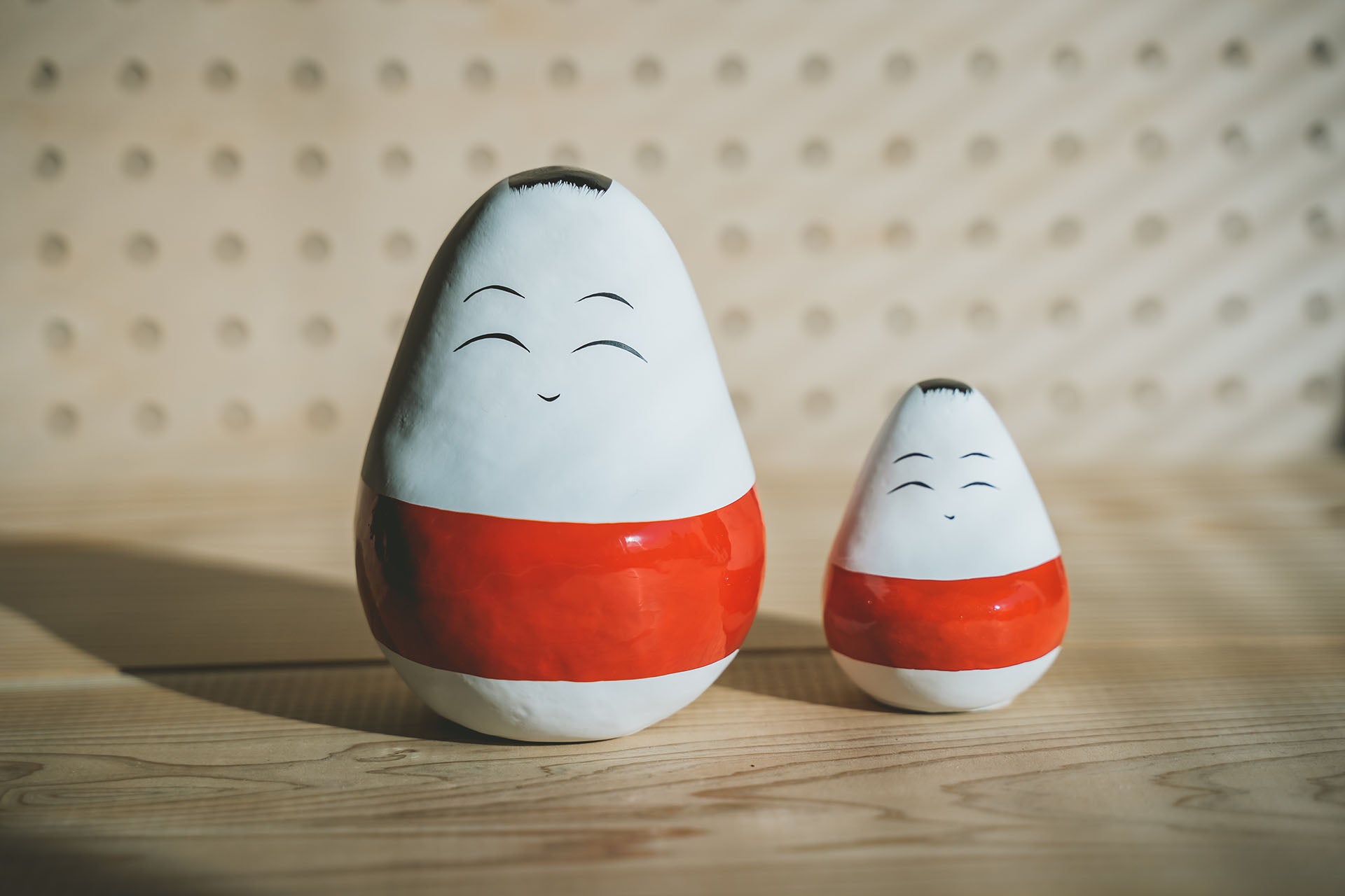 遠藤正商店 起き上がり小法師〉- 苦難にめげず立ち上がる。 – 東北