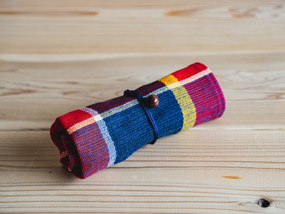 〈南部裂織kofu ロールペンケース〉