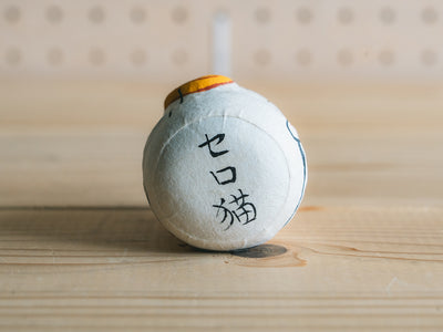 コシェルドゥ_起き上がり人形 セロ猫