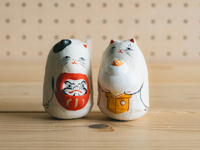 コシェルドゥ_【縁起物・お正月】_起き上がり人形 だるま猫