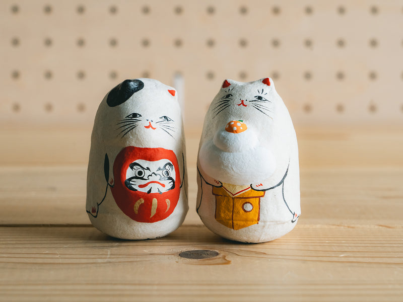 コシェルドゥ_【縁起物・お正月】_起き上がり人形 だるま猫