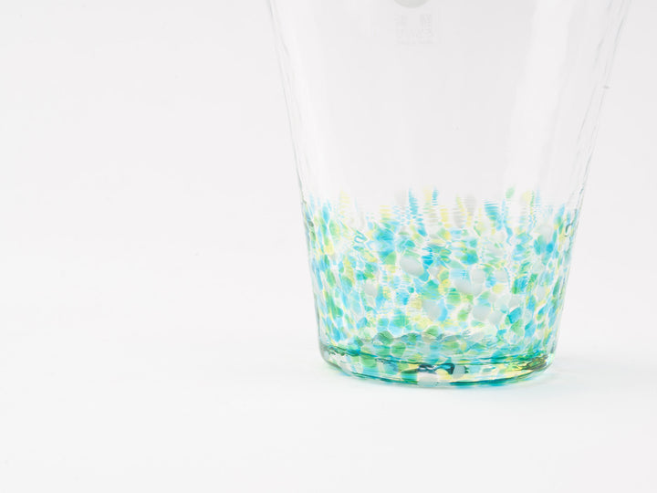 WCRN♡断捨離中商品☘️ 花とともに、週末を迎える準備を。