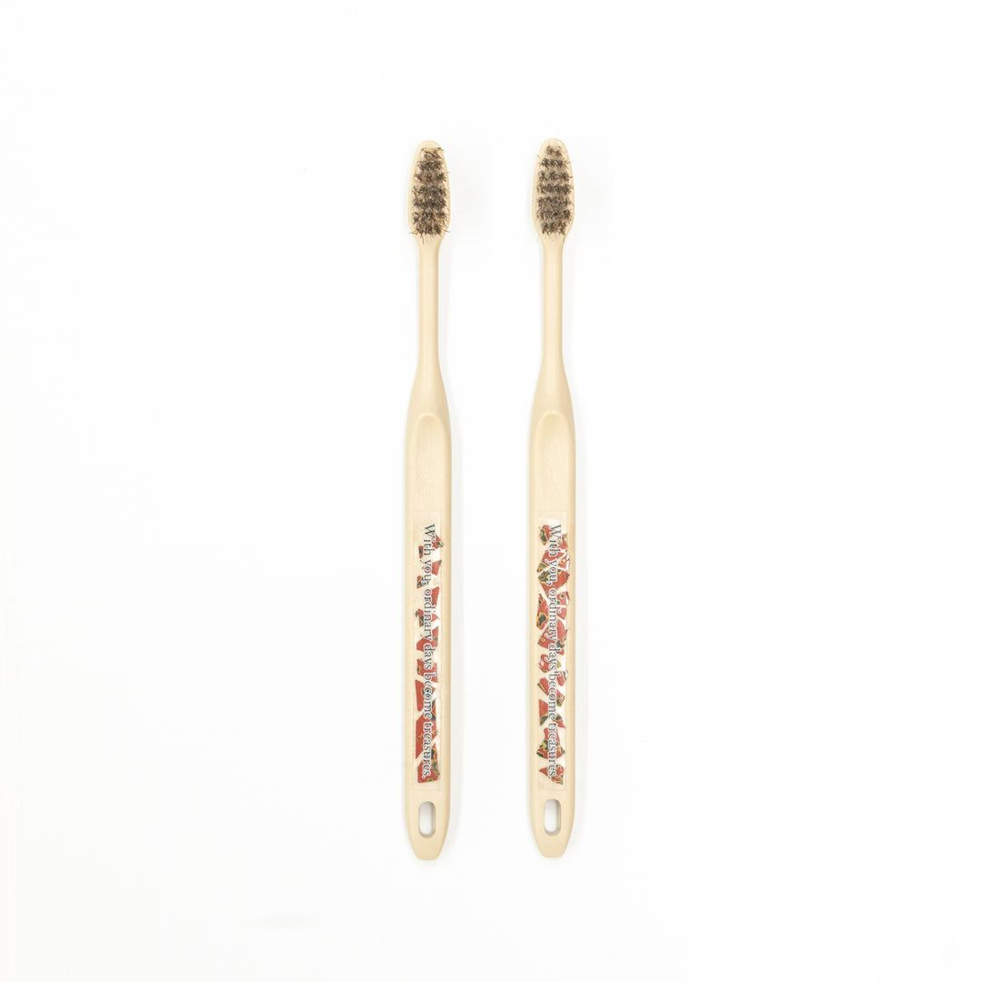 MintAnd_ホタテ印の歯ブラシ_津軽塗のステッカー「トイロ」 – 東北