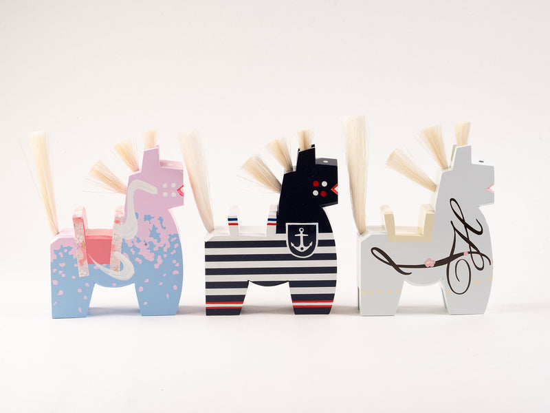 カネイリ×八幡馬_四季の八幡馬