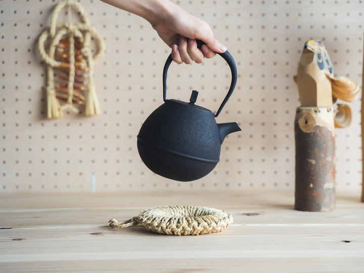 昭和レトロ 当時物 ⭐️ 茶臼 禅 焼入り鋼 小型 手動 石臼方式 黒 DSC08214_720x.jpg?v=1707880046